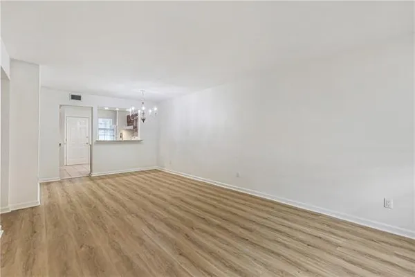 $165,000 | 3126 Edenborn Avenue, Unit 610, Metairie, LA 70002