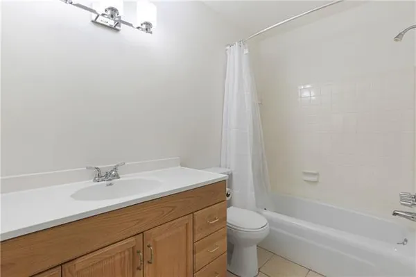 $165,000 | 3126 Edenborn Avenue, Unit 610, Metairie, LA 70002