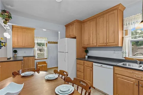 $375,000 | 229 Spruce Street, Zelienople, PA 16063