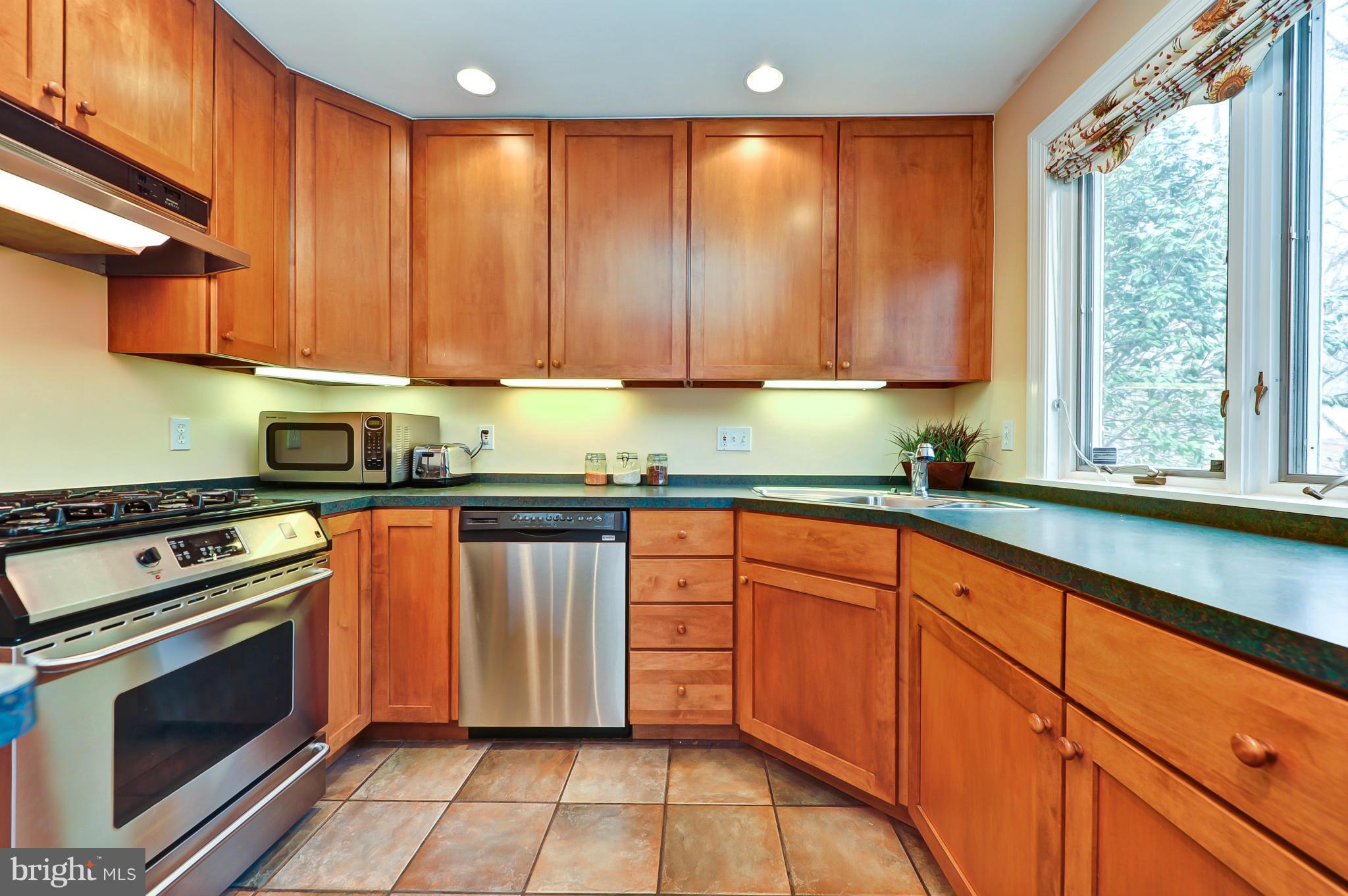 7512 Piney Branch Road Silver Spring, MD 20910 - Photo 14 of 29 Kitchen