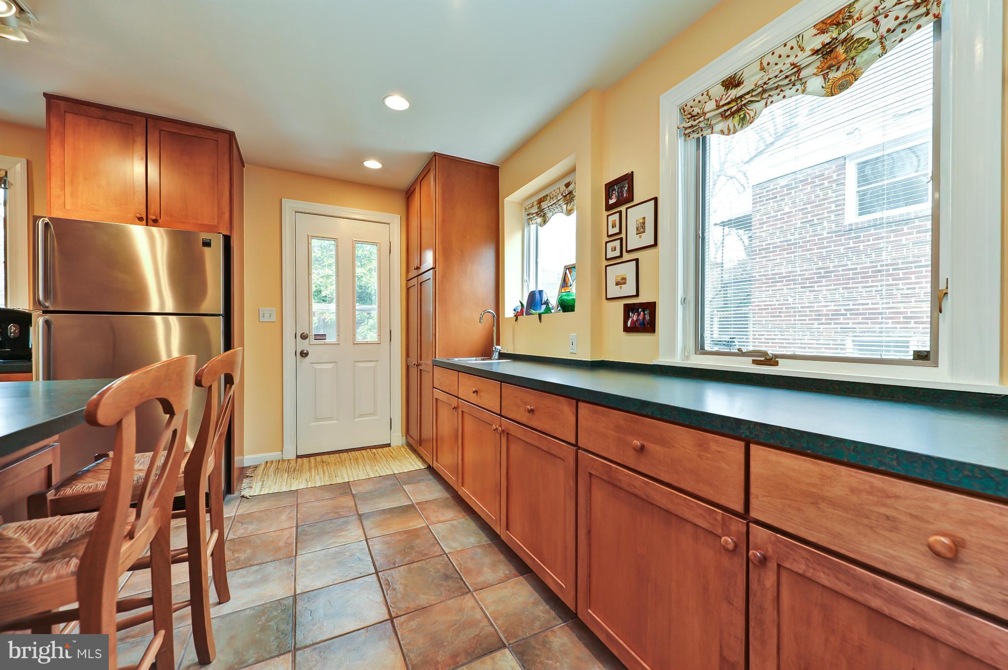 7512 Piney Branch Road Silver Spring, MD 20910 - Photo 9 of 29 Kitchen