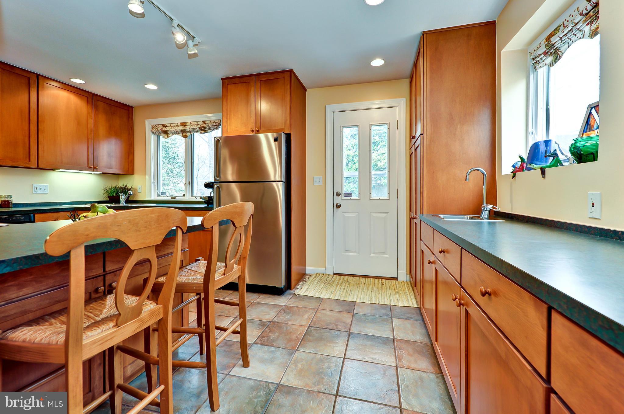 7512 Piney Branch Road Silver Spring, MD 20910 - Photo 10 of 29 Kitchen