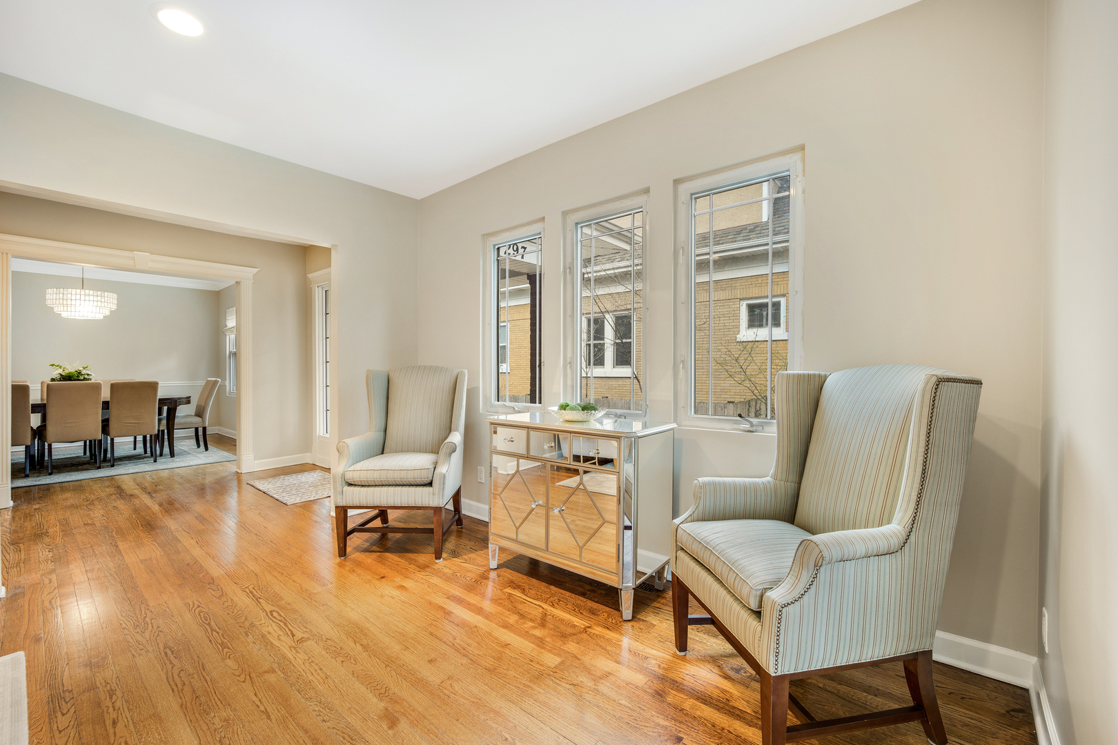 297 Gage Road Riverside, IL 60546 - Photo 7 of 55