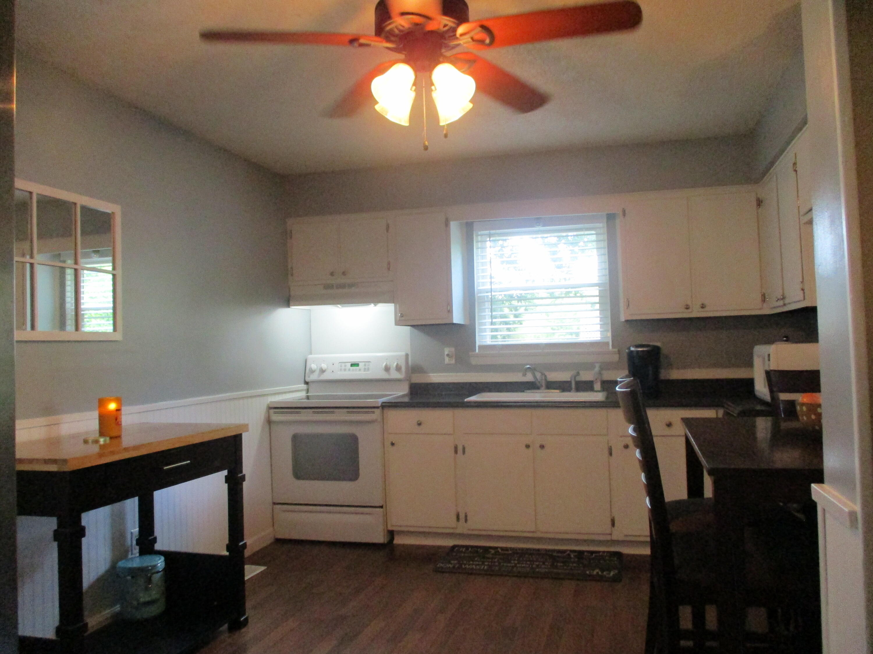 7218 Fairbanks Road Hixson, TN 37343 - Photo 11 of 27 IMG_0297