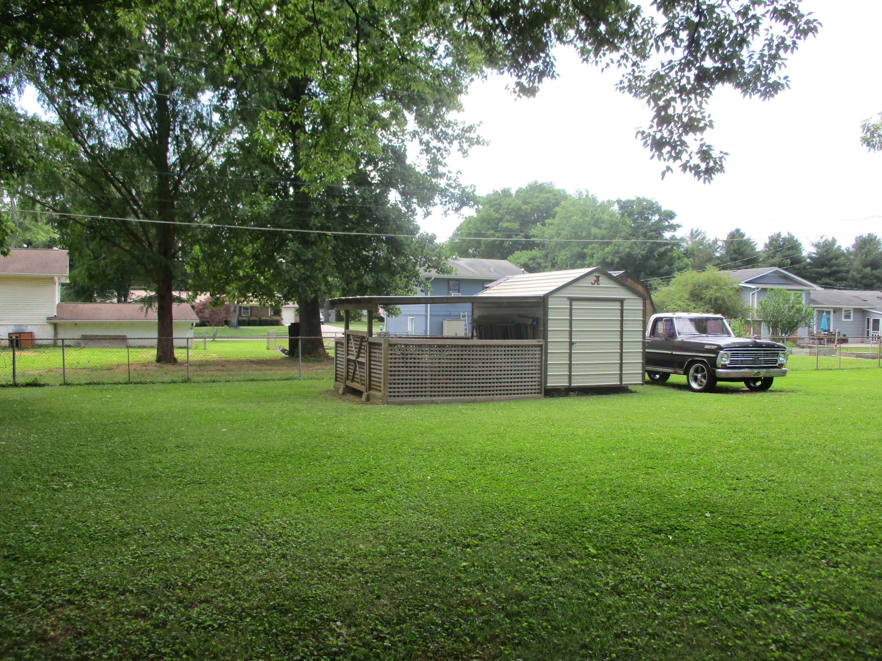 7218 Fairbanks Road Hixson, TN 37343 - Photo 5 of 27 IMG_0291