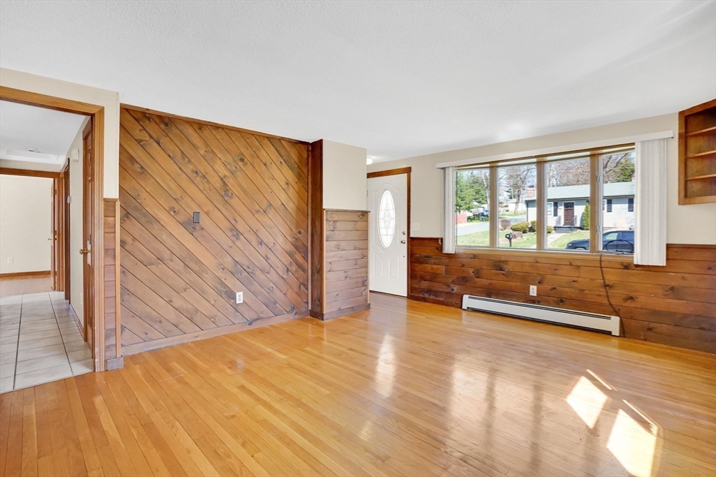 142 Louis Road Springfield, MA 01118 - Photo 13 of 40 Gallery Image 13