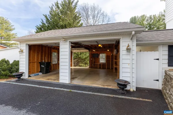 $475,000 | 303 Copeland Drive, Staunton, VA 24401