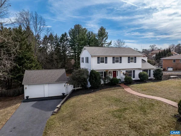 $475,000 | 303 Copeland Drive, Staunton, VA 24401