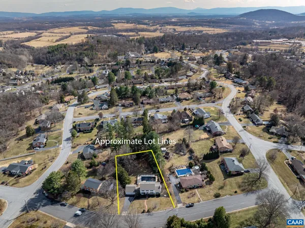 $475,000 | 303 Copeland Drive, Staunton, VA 24401