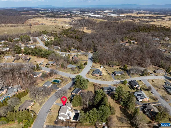 $475,000 | 303 Copeland Drive, Staunton, VA 24401