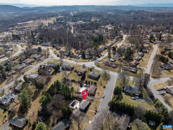 $475,000 | 303 Copeland Drive, Staunton, VA 24401