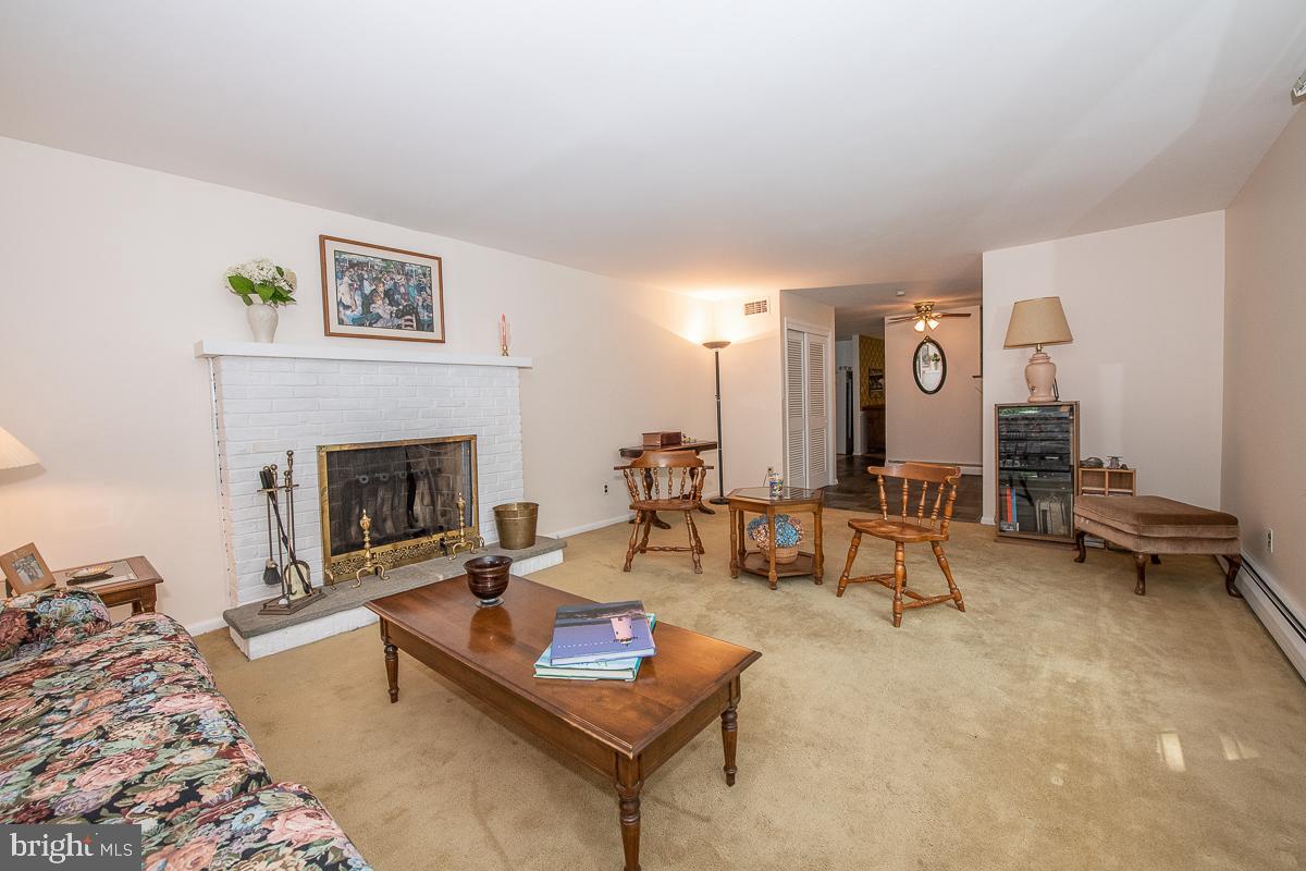 739 North Valley Forge Road Devon, PA 19333 - Photo 8 of 29 Living Room