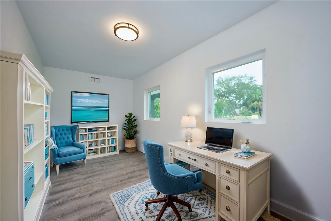 8045 142nd Street Sebastian, FL 32958 - Photo 13 of 36