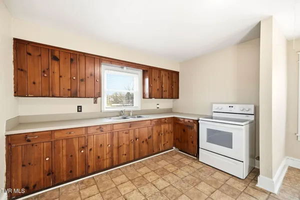 $1,650 | 1217 Kentucky Avenue, Bristol, TN 37620