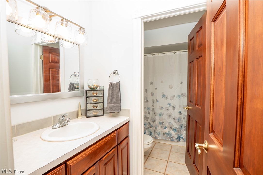 2332 Porter Road Atwater, OH 44201 - Photo 31 of 50 Full Bathroom