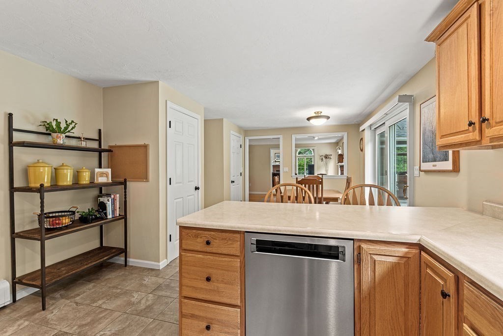 29 Rockwood Drive Ashland, MA 01721 - Photo 8 of 42