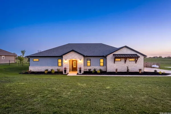 $650,000 | 120 Western Way, Adkins, TX 78101