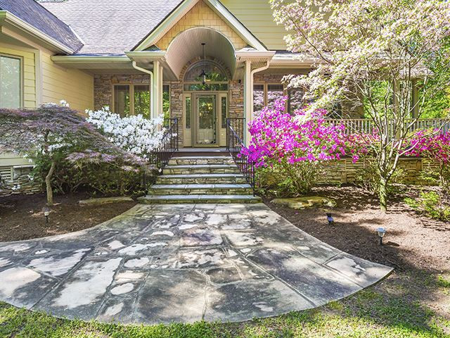 2 Highcross Court Raleigh, NC 27613 - Photo 2 of 28 Photo 2
