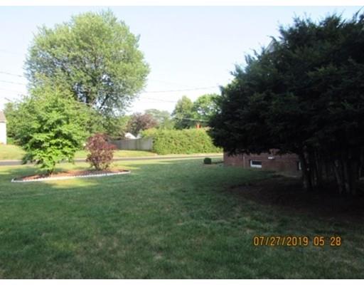 140 Nagle Street Springfield, MA 01151 - Photo 19 of 22 a view of yard with green space