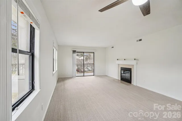 $256,400 | 602 Abbey Circle, Asheville, NC 28805