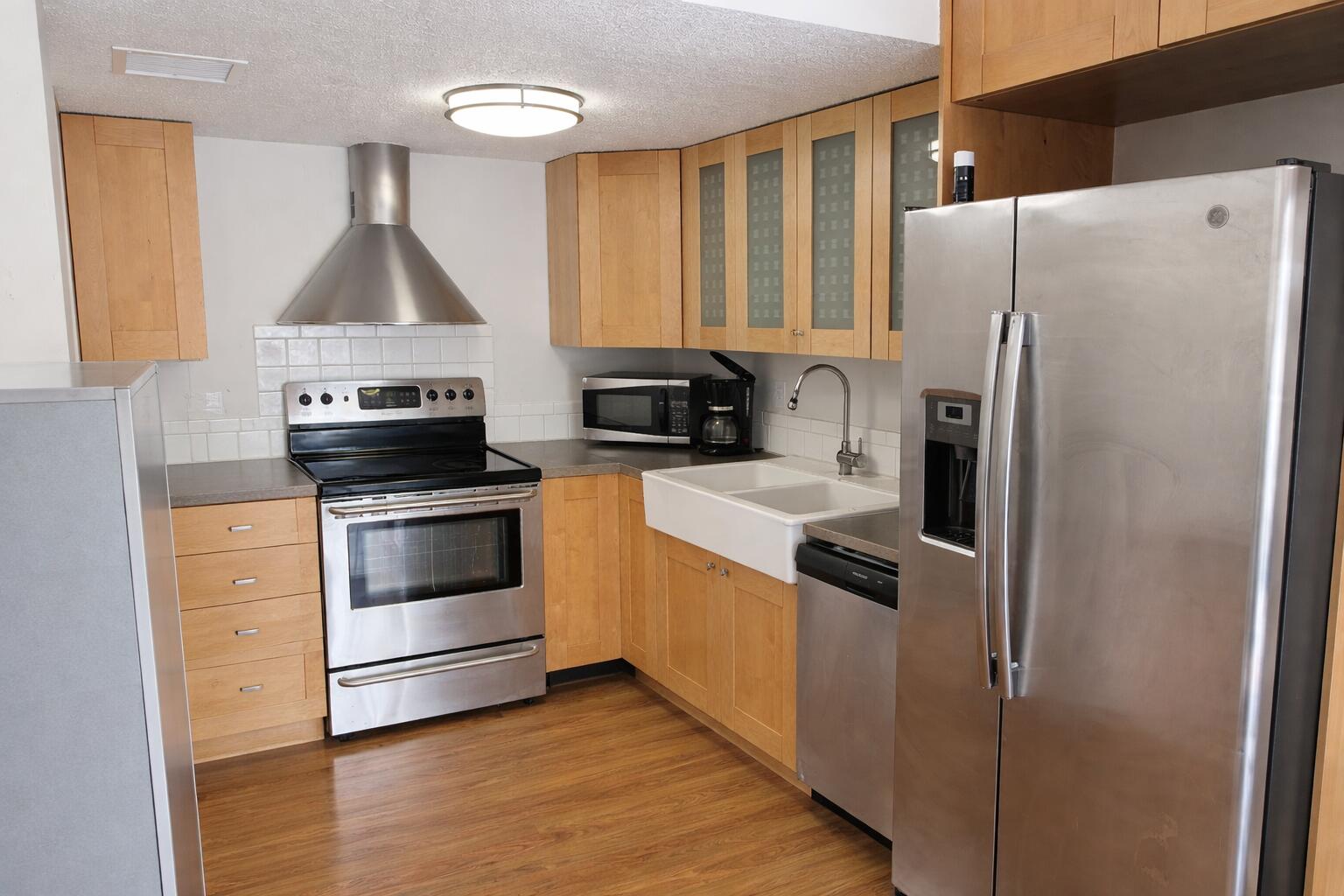 101 Old Ferry Road, Unit 4C Shalimar, FL 32579 - Photo 4 of 35 kitchen3