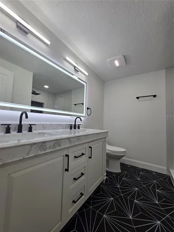 $470,000 | 6160 71st Avenue North, Pinellas Park, FL 33781