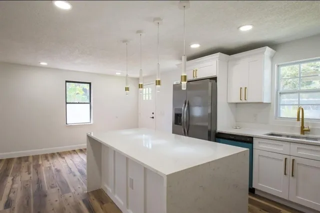 $470,000 | 6160 71st Avenue North, Pinellas Park, FL 33781