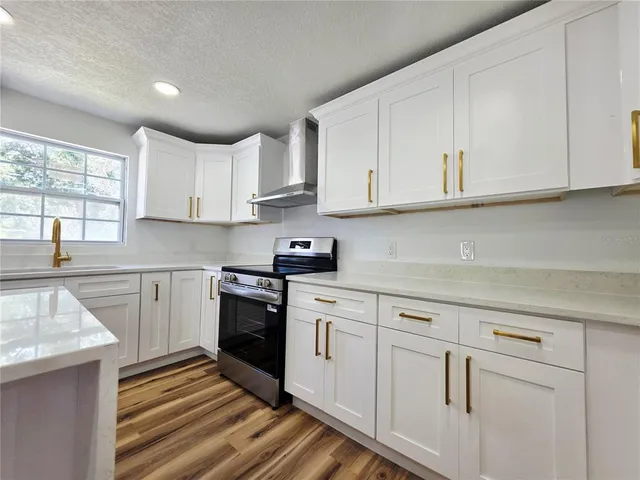 $470,000 | 6160 71st Avenue North, Pinellas Park, FL 33781