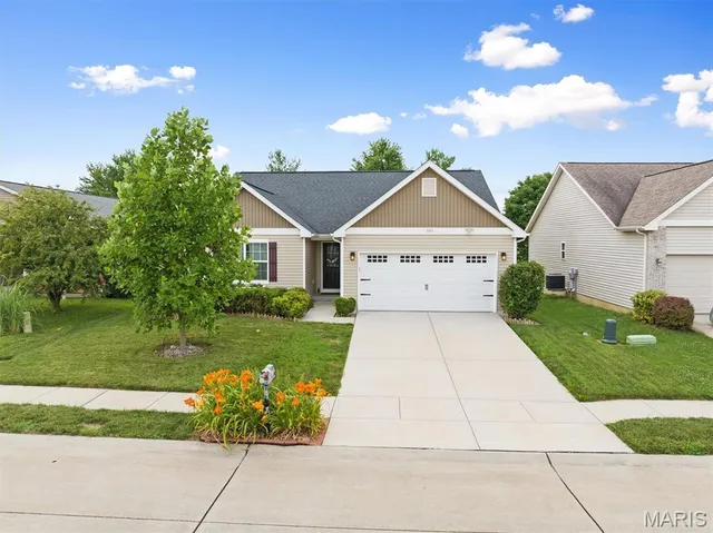 $279,000 | 1003 Koenig Drive, Godfrey, IL 62035