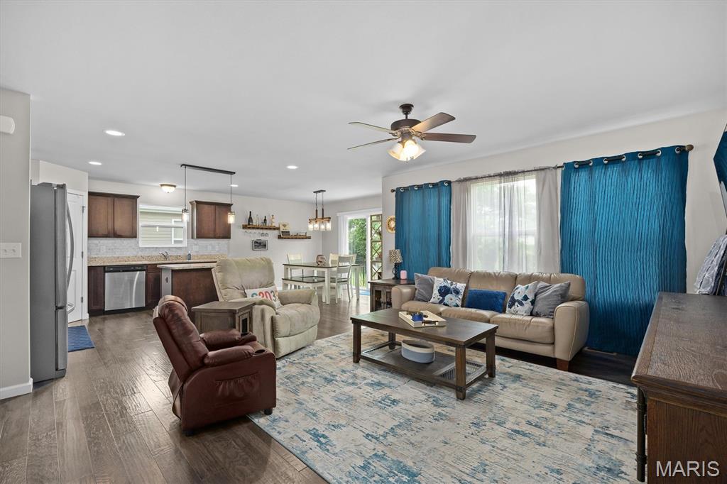 1003 Koenig Drive Godfrey, IL 62035 - Photo 12 of 32