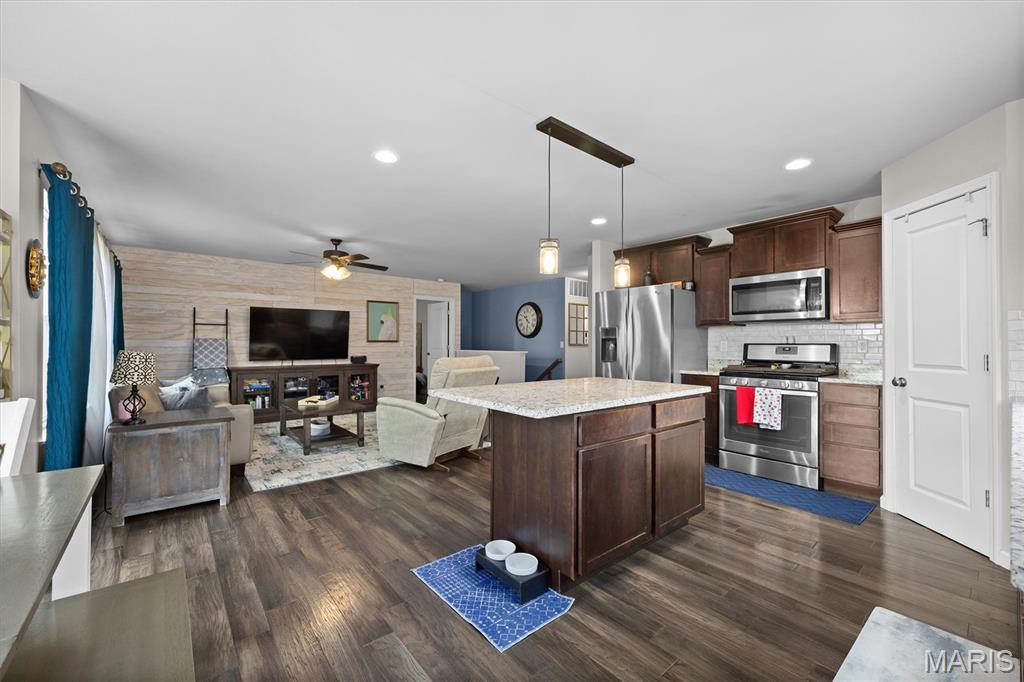 1003 Koenig Drive Godfrey, IL 62035 - Photo 13 of 32