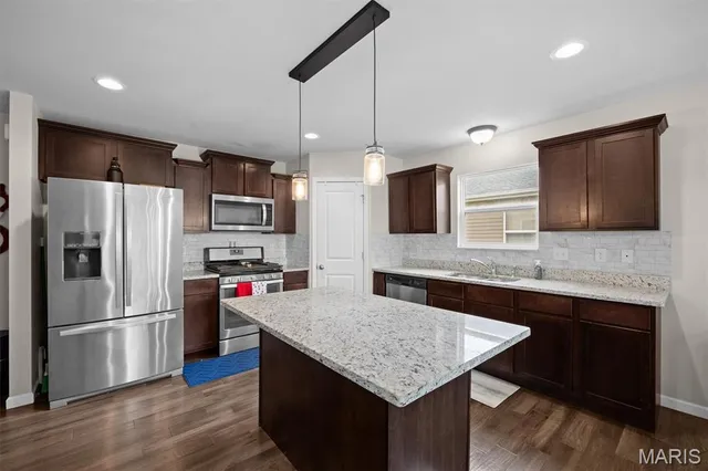 $279,000 | 1003 Koenig Drive, Godfrey, IL 62035