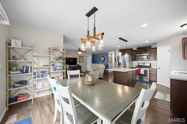 $279,000 | 1003 Koenig Drive, Godfrey, IL 62035