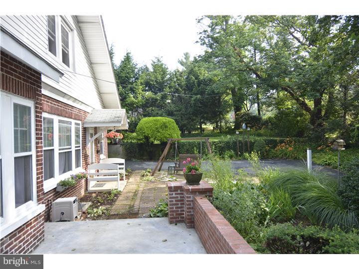9 Hawthorne Road Wyomissing, PA 19609 - Photo 2 of 24 Gallery Image 2