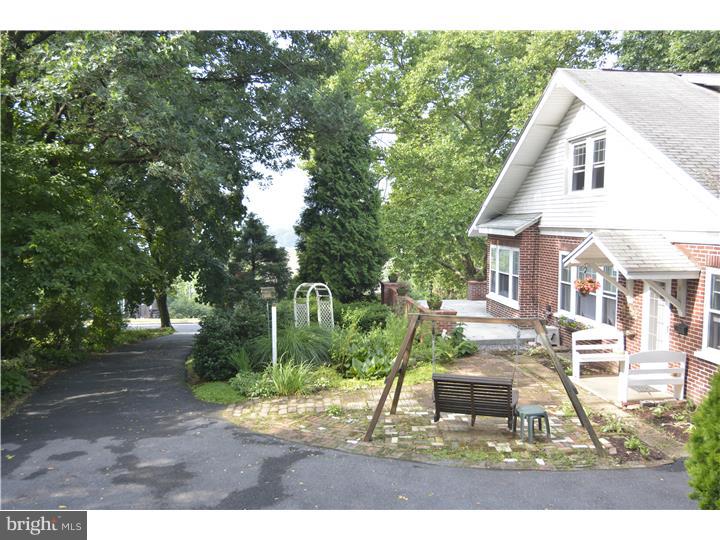 9 Hawthorne Road Wyomissing, PA 19609 - Photo 6 of 24 Gallery Image 6
