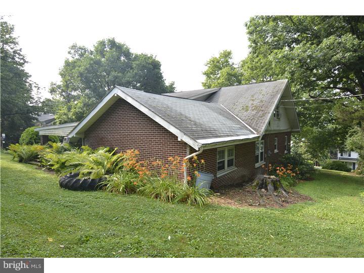 9 Hawthorne Road Wyomissing, PA 19609 - Photo 8 of 24 Gallery Image 8