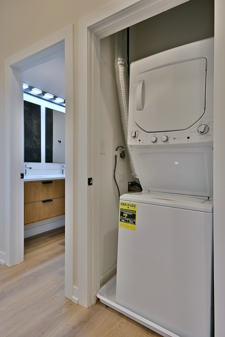 7518 Madison Street, Unit E Forest Park, IL 60130 - Photo 30 of 30 a utility room with dryer and washer