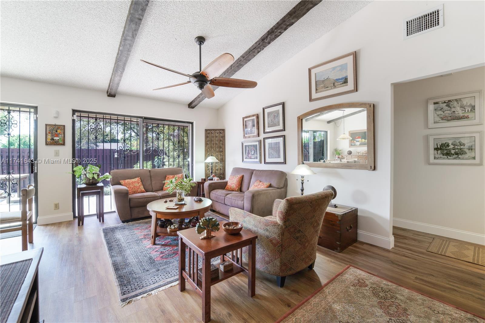 11356 Southwest 116th Terrace Road Miami, FL 33176 - Photo 3 of 26 Gallery Image 3