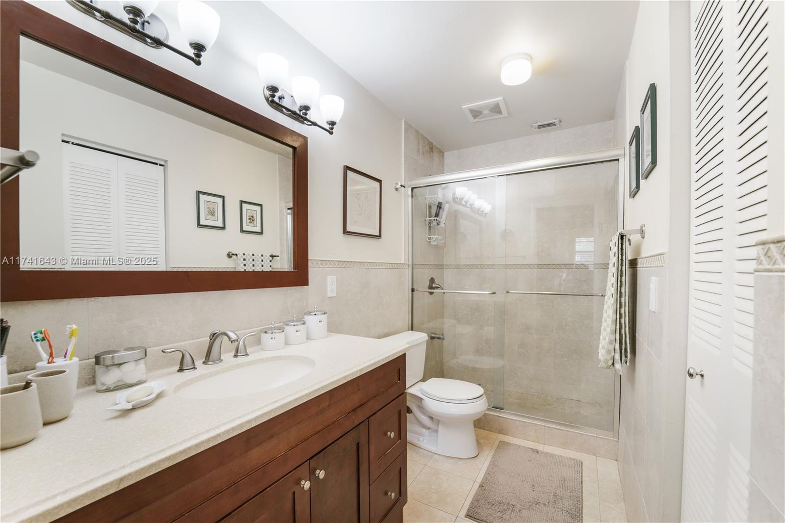 11356 Southwest 116th Terrace Road Miami, FL 33176 - Photo 7 of 26 Gallery Image 7
