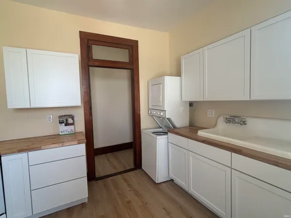 $215,000 | 504 Casselberry Avenue, Evansville, IN 47712