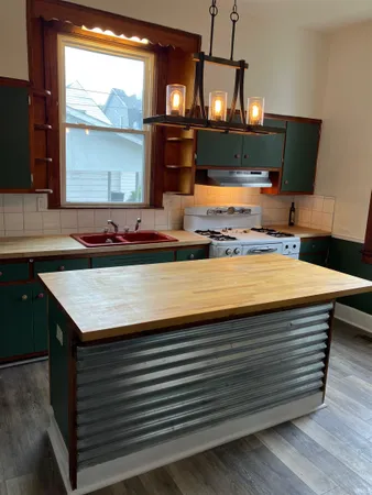 $215,000 | 504 Casselberry Avenue, Evansville, IN 47712