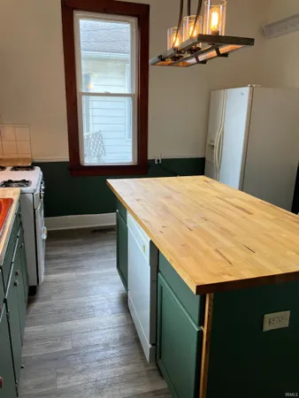 $215,000 | 504 Casselberry Avenue, Evansville, IN 47712