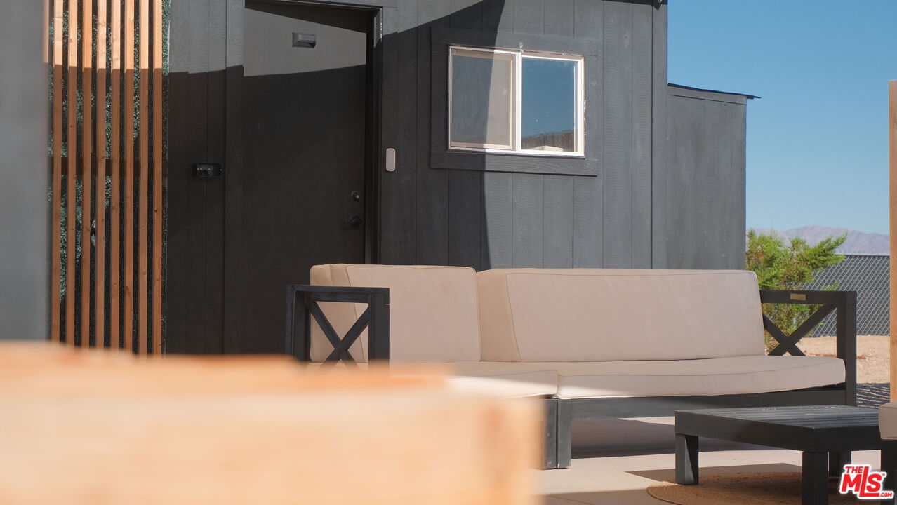 4351 Meriwether Road Twentynine Palms, CA 92277 - Photo 19 of 28 a view of a bench in the kitchen