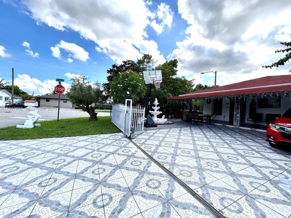 $749,499 | 598 Southwest 121 Avenue, Miami, FL 33184