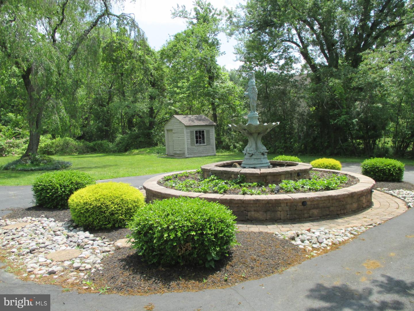 395 Eagle Road Newtown, PA 18940 - Photo 2 of 25 Gallery Image 2