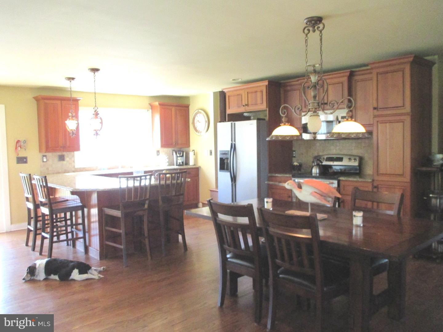 395 Eagle Road Newtown, PA 18940 - Photo 4 of 25 Gallery Image 4