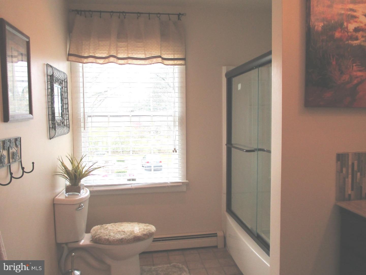 395 Eagle Road Newtown, PA 18940 - Photo 9 of 25 Gallery Image 9