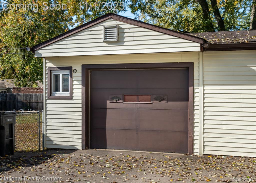3748 Minton Road Lake Orion, MI 48359 - Photo 5 of 37 Gallery Image 5