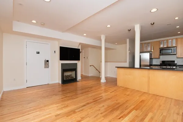 $4,400 | 224-226 Hurley Street, Unit 1, Cambridge, MA 02141