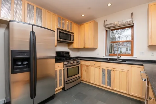 $4,400 | 224-226 Hurley Street, Unit 1, Cambridge, MA 02141